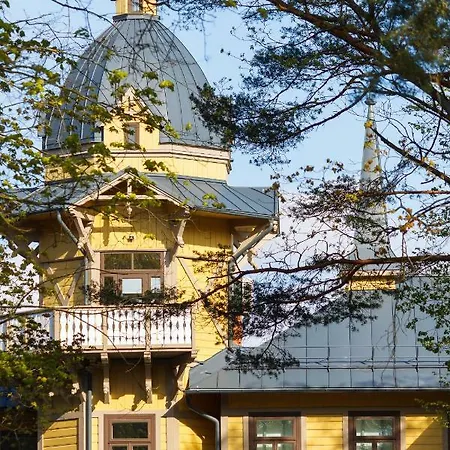 Hotel Diemedis